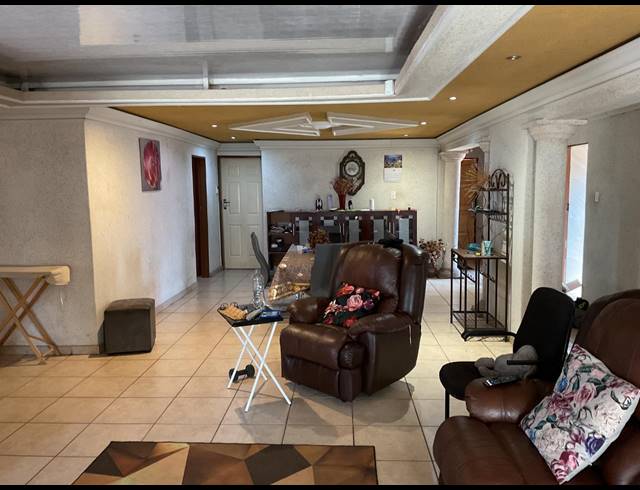 4 BEDROOM HOUSE TO LET IN PROCLAMATION HILL